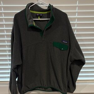 Patagonia Charcoal and Forest Green Snap-T Fleece